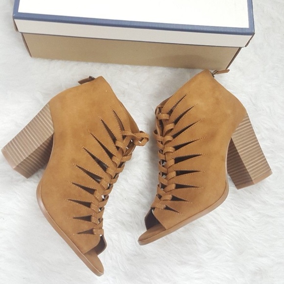 MELROSE AND MARKET ZORA BLOCK HEEL LACE UP SANDAL - Picture 2 of 8